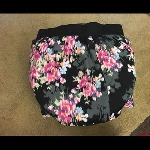 Joe B skirt size Large